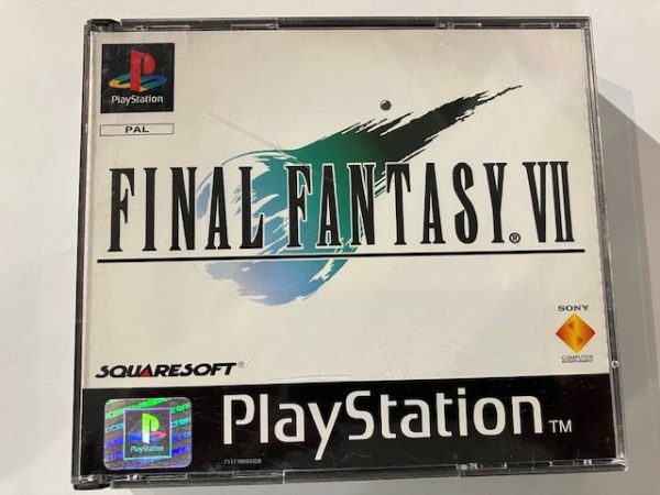 Final Fantasy VII käytetty (PS1) Black Label CIB