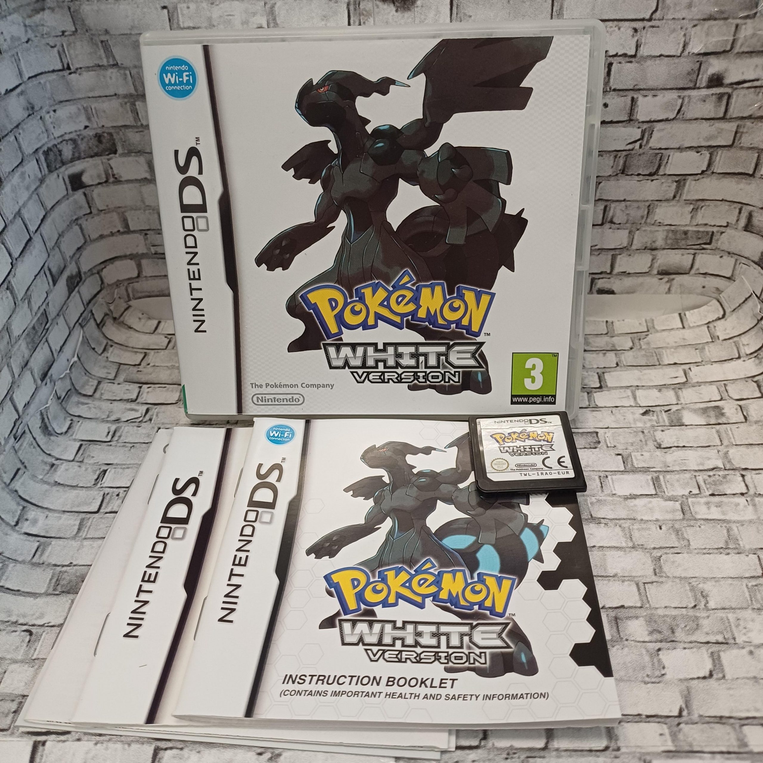 Pokémon White Version käytetty (DS) CIB