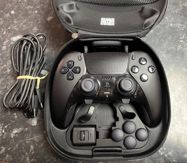 DualSense Edge -ohjain Midnight Black käytetty (PS5) takuu 3kk
