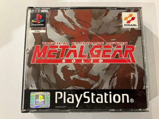 Metal Gear Solid + C12 Demo käytetty (PS1) Black Label CIB
