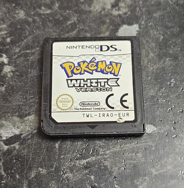 Pokémon White version käytetty (DS) Loose