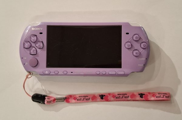 PSP 3004 violetti konsoli käytetty "CIB"
