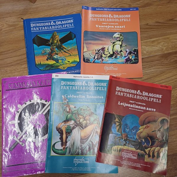 Dungeons & Dragons (D&D) Roolipeli kokoelma käytetty - Image 2