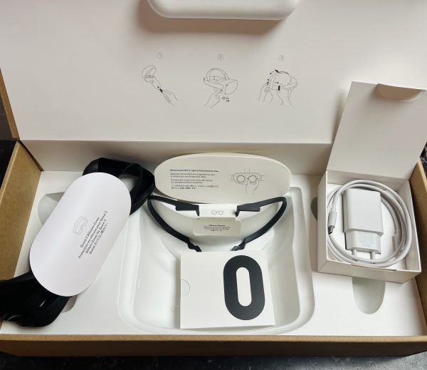 Meta Quest 2 256GB VR-lasit käytetty (takuu 6kk) - Image 2