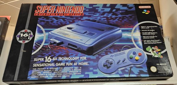Super Nintendo Konsoli + Super Mario World Bundle käytetty (SNES) SCN CIB