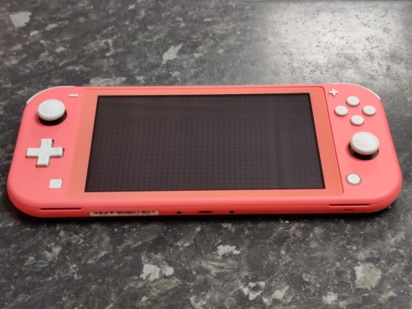 Nintendo Switch Lite - vaaleanpunainen käytetty (takuu 6kk)