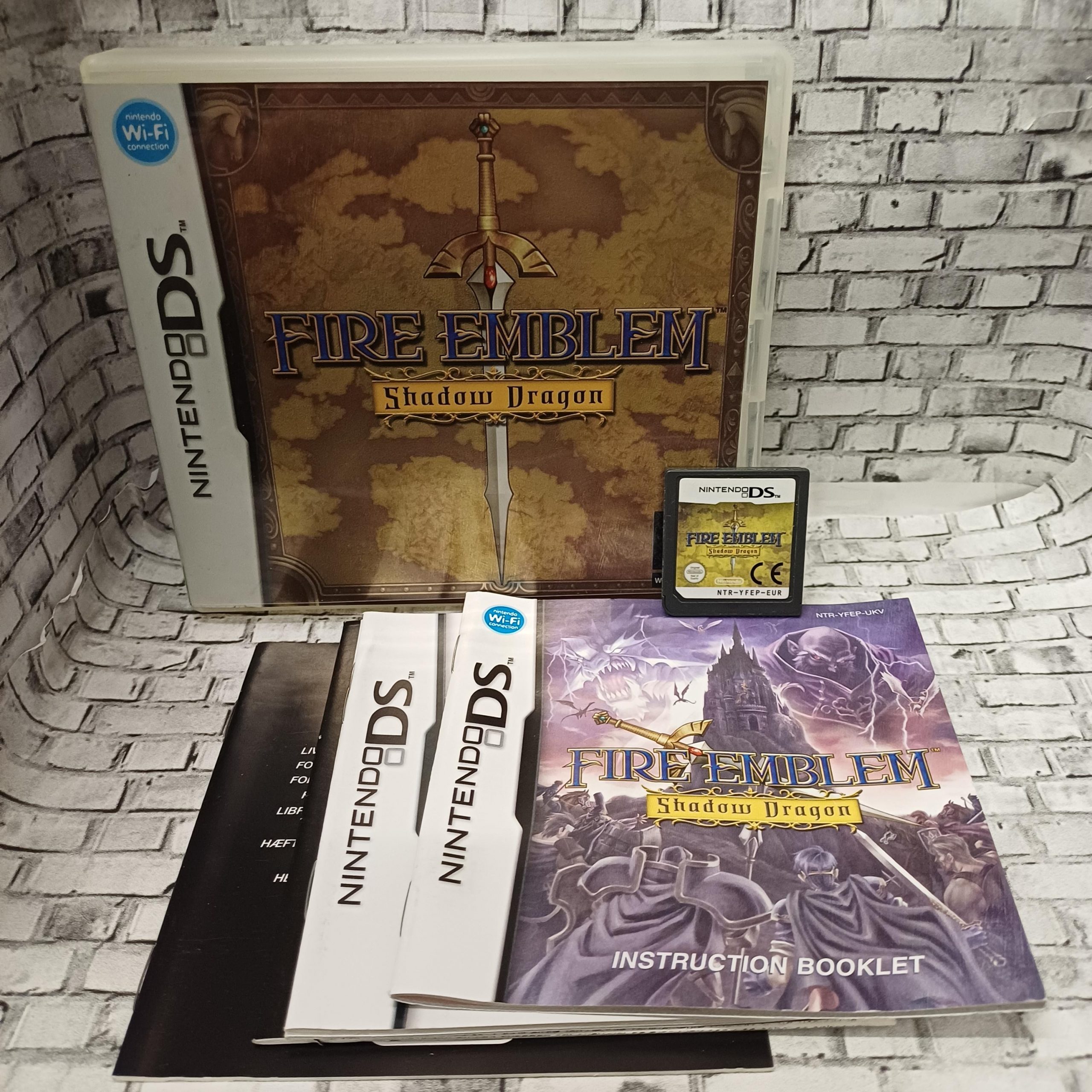 Fire Emblem Shadow Dragon käytetty (DS) CIB