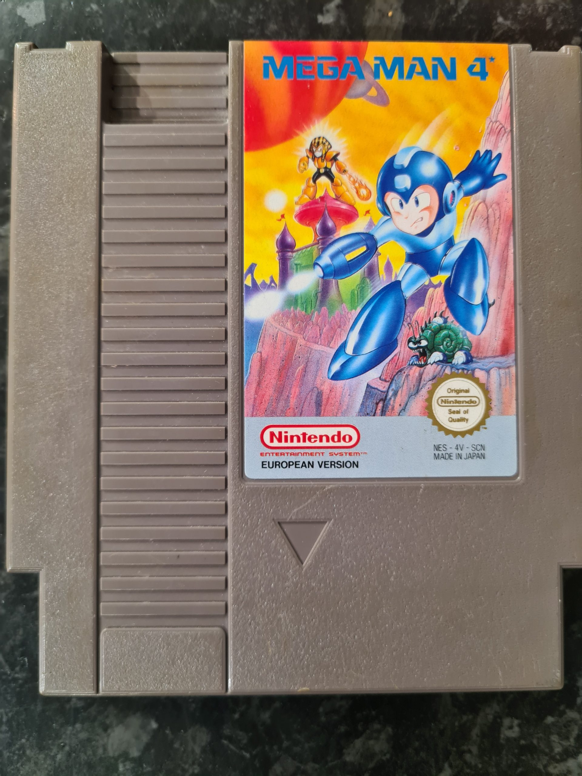 Mega Man 4 käytetty (NES) SCN Loose