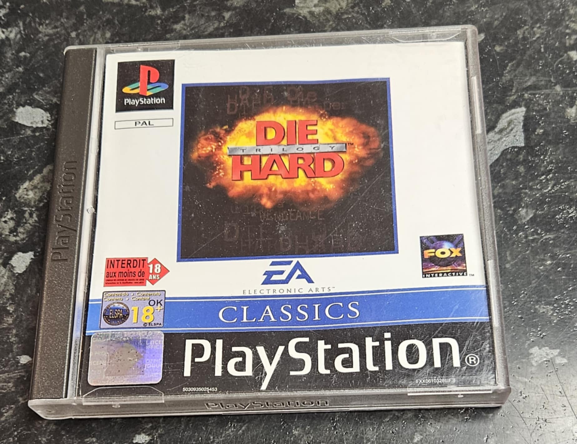 Die Hard Trilogy käytetty (PS1) Classics CIB