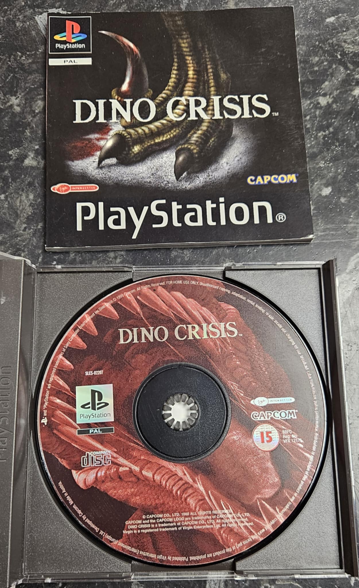 Dino Crisis käytetty (PS1) Black Label CIB - Image 3
