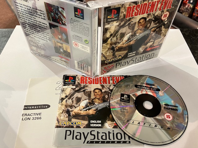 Resident Evil käytetty (PS1) Platinum CIB - Image 2