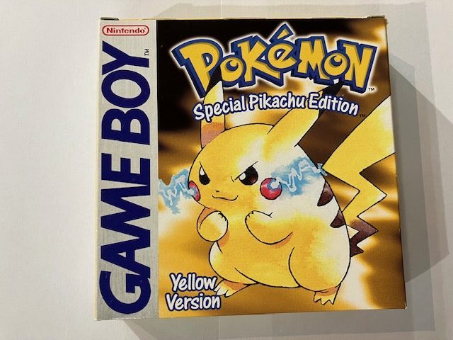 Pokémon Yellow käytetty (GB) "CIB"
