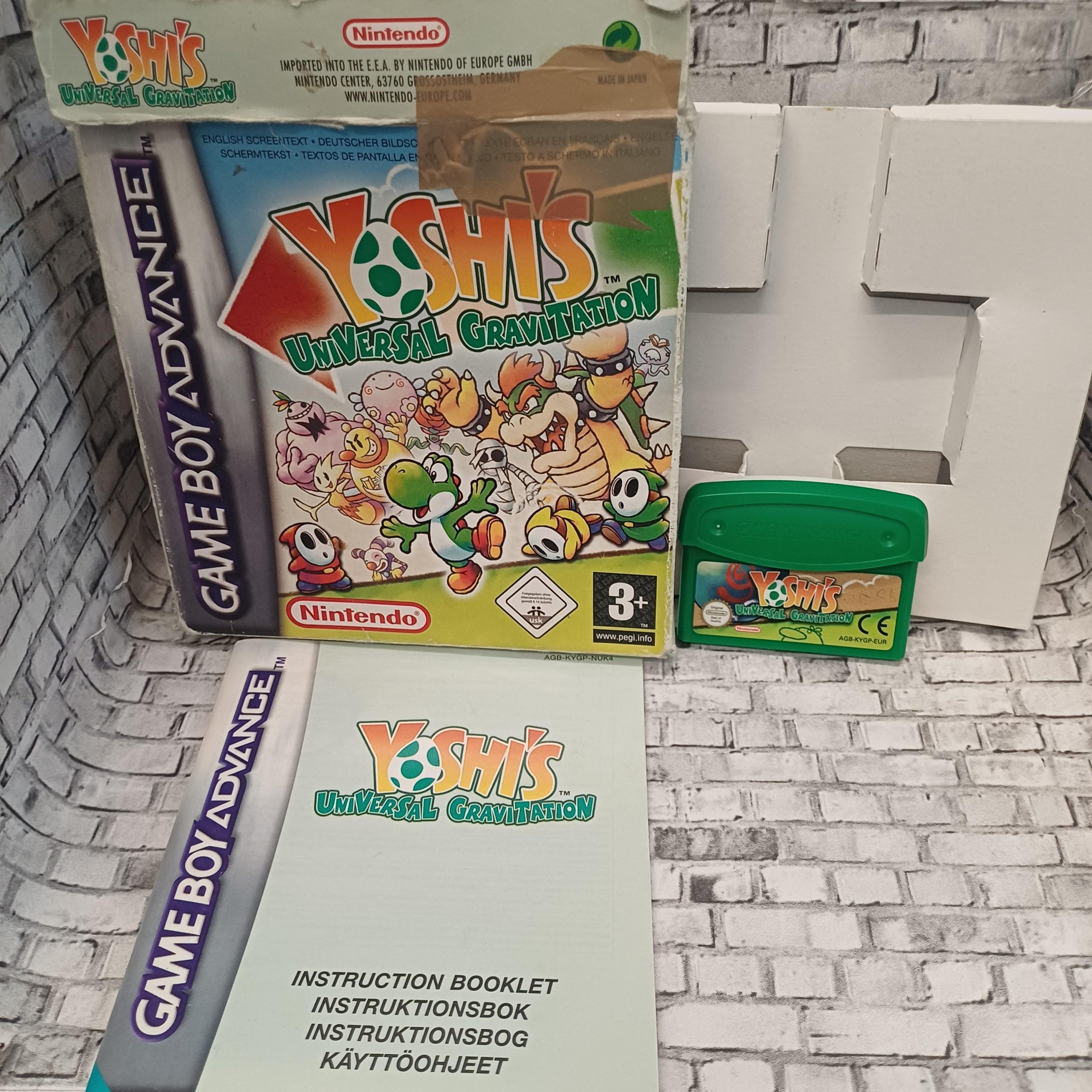 Yoshi's Universal Gravitation käytetty (GBA) CIB