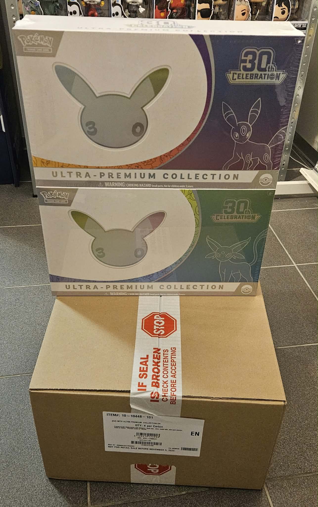 Pokémon TCG 30th Anniversary Celebration Ultra Premium Collection CASE (4kpl Ultra Premium Collection Sealed)