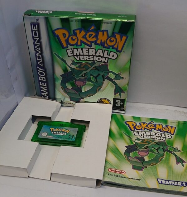 Pokémon Emerald käytetty (GBA) CIB