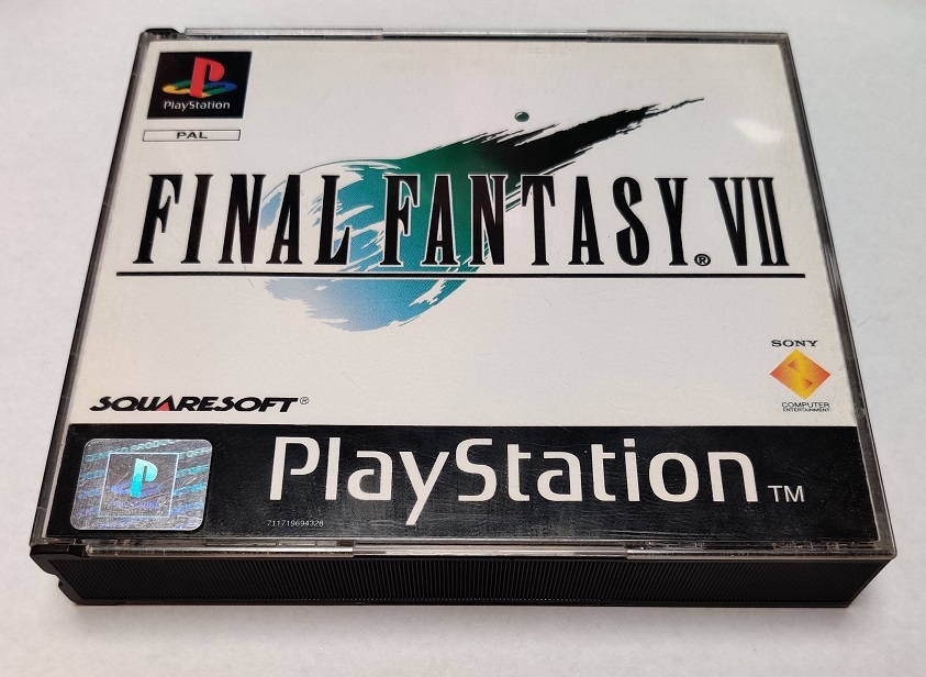 Final Fantasy VII käytetty (PS1) Black Label CIB - Pelimies